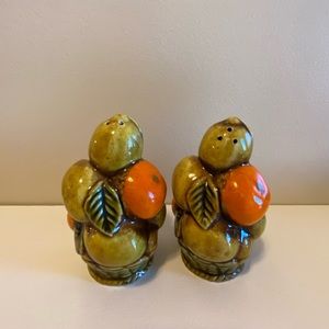 MCM Inarco Orange 🍊 Spice salt and pepper Shakers,  thanksgiving, farmhouse